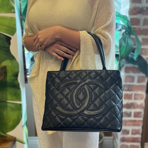 CHANEL Medallion Quilted Caviar Leather Tote Bag - Picture 2 of 14